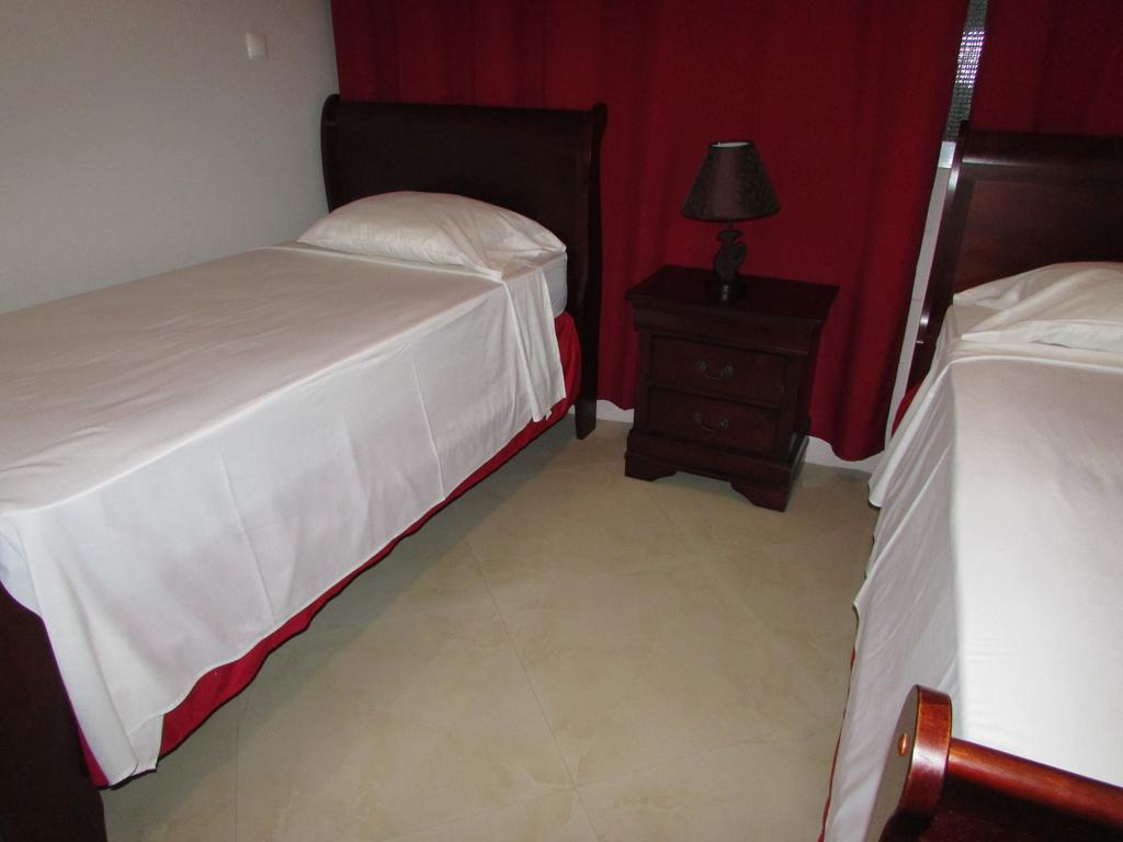 Residencial Girassol, Lda Bed and Breakfast São Filipe Exteriör bild