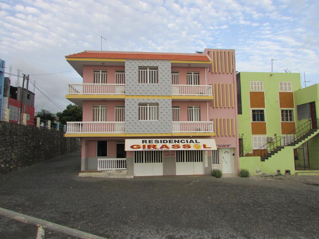 Residencial Girassol, Lda Bed and Breakfast São Filipe Exteriör bild