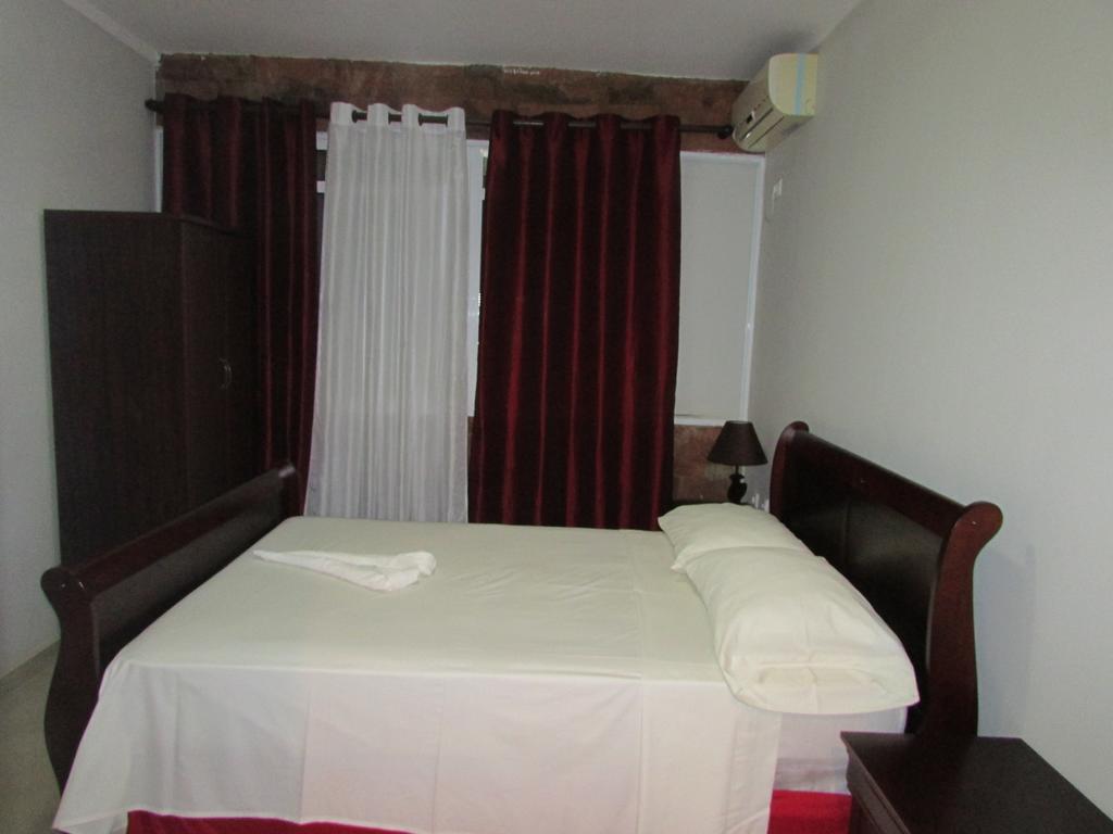 Residencial Girassol, Lda Bed and Breakfast São Filipe Exteriör bild