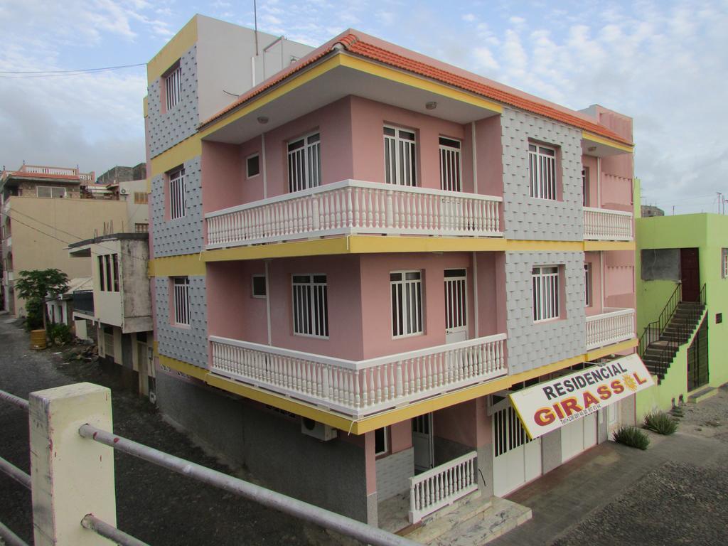 Residencial Girassol, Lda Bed and Breakfast São Filipe Exteriör bild
