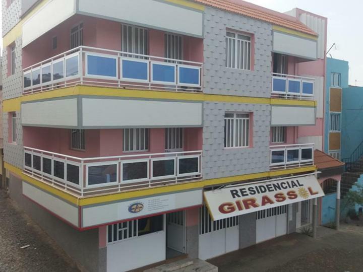 Residencial Girassol, Lda Bed and Breakfast São Filipe Exteriör bild